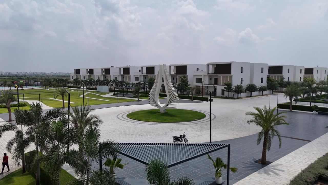 Exterior View 3